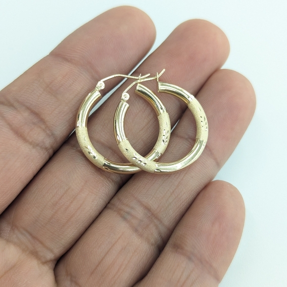 14kt Real Gold Hoop Earring